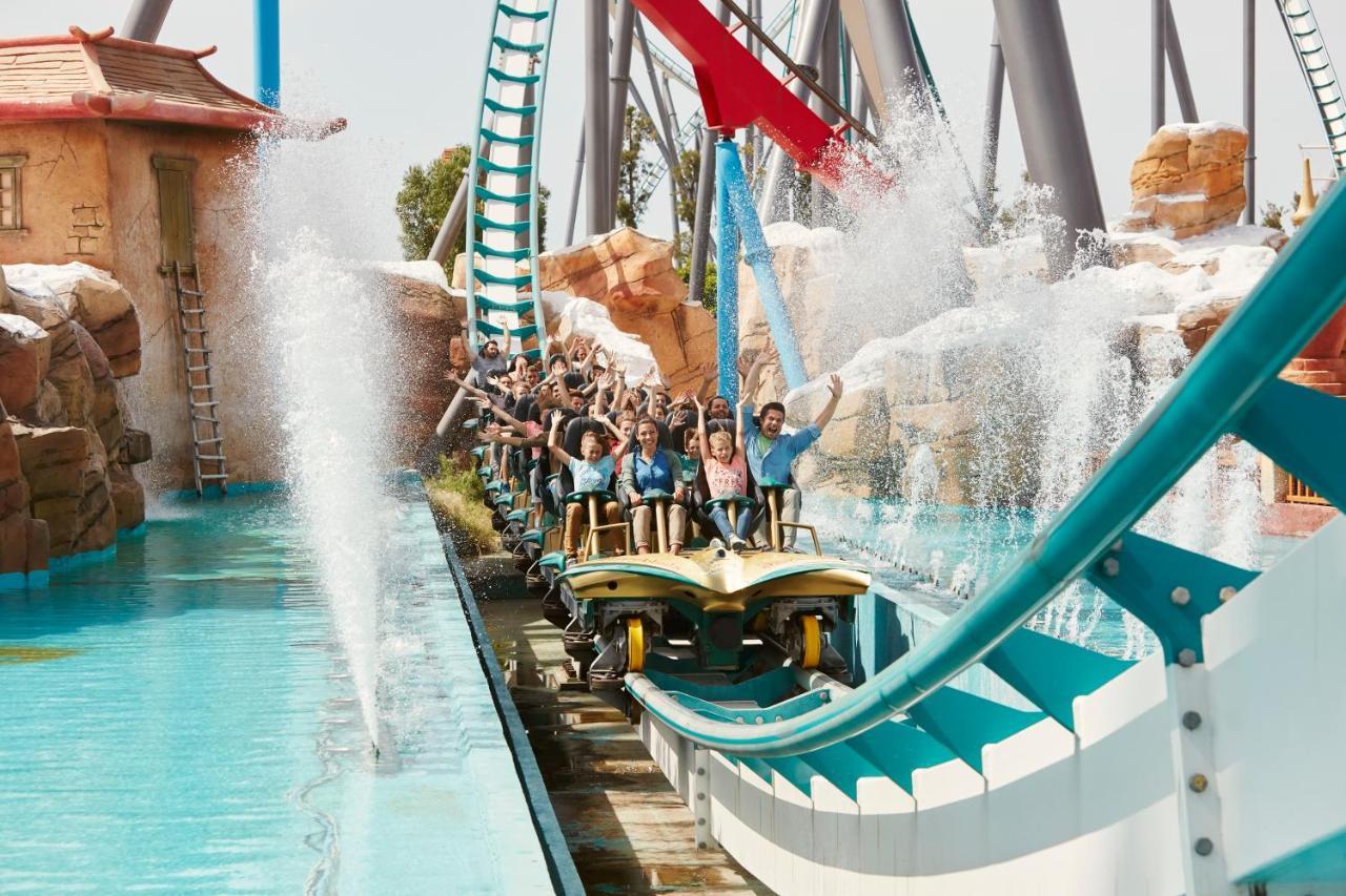 Standard with Pool View (2 adults + 2 children) with Access to Amusement Park + 1 Access to Ferrari Land